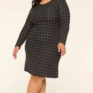 Elegant Black and White Women's Long-Sleeved Sweater Dress, NWOT. Size 14/16